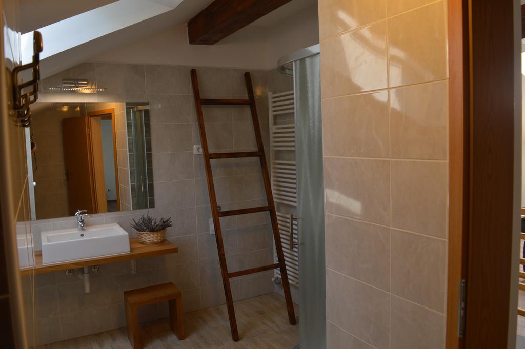 Holiday Home Jelovcerjeva Idrija pri Baci ภายนอก รูปภาพ